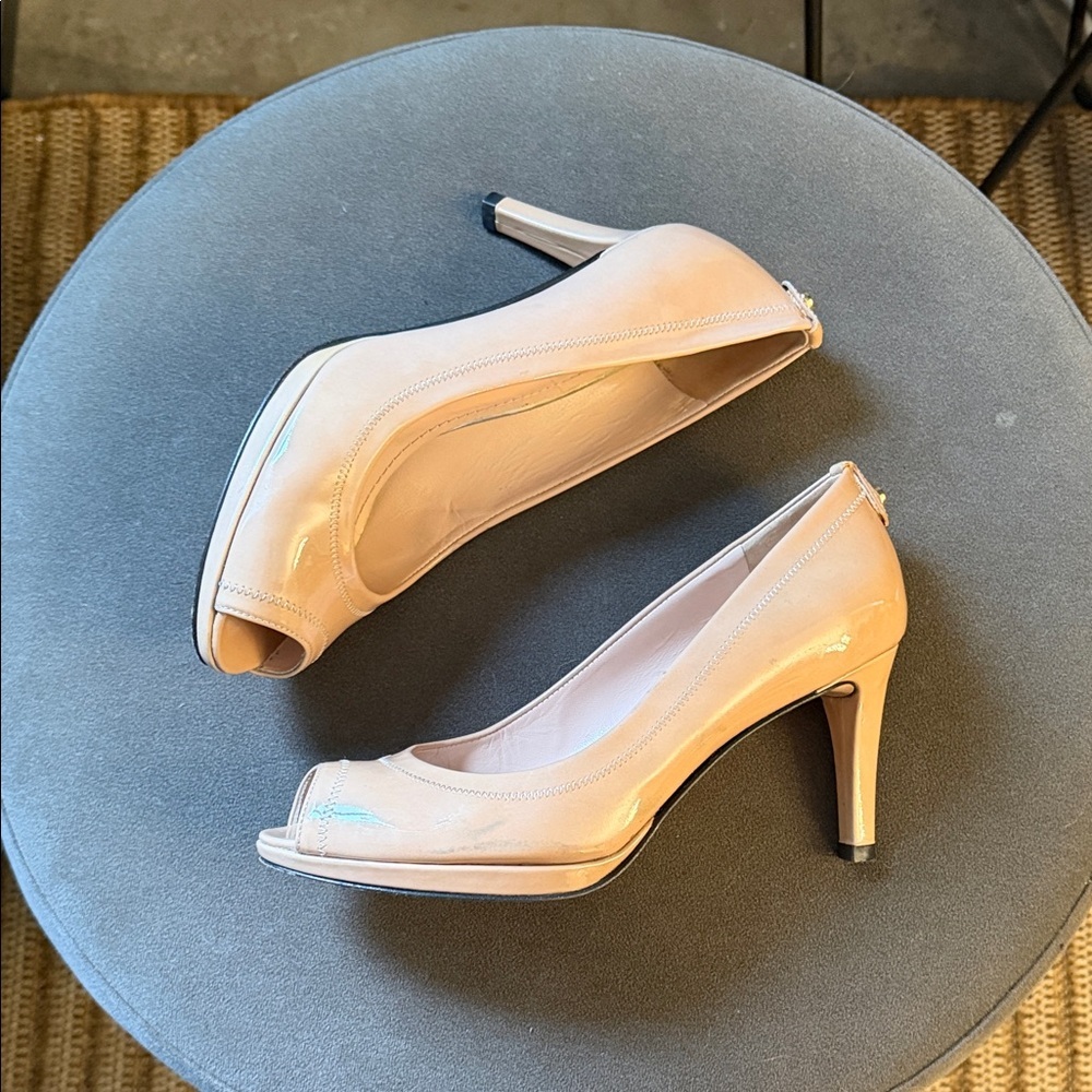 Stuart Weitzman Nude Patent Leather Peep Toe Womens 6.5 Heels Classic Preppy - Picture 7 of 11
